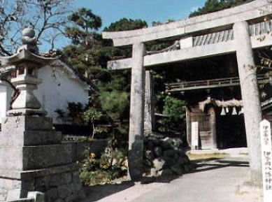 伊豫岡八幡神社