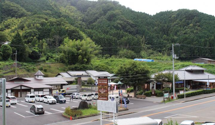 クラフトの里（道の駅）